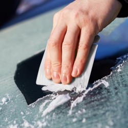 Tools & Pocket Knives - Compact Ice Scraper