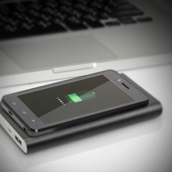 Beach and Outdoor - Titus Wireless Charging Power Bank